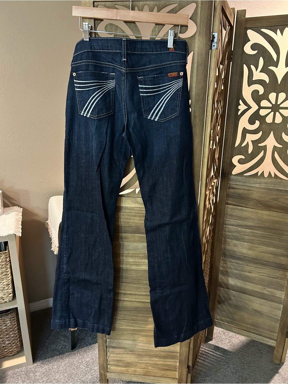 7 For All Manking Dojo Jeans Size 29 Dark Wash